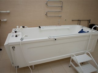 Подводная ванна для вытяжения позвоночника, подводный душ - массаж, гидро-воздушный массаж Unbescheiden (Германия)