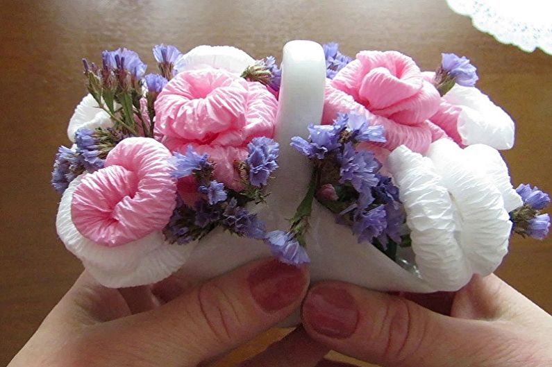 Цветы из салфеток своими руками — фото