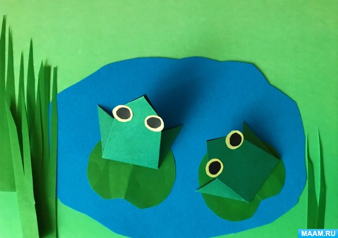 Мастер-класс по аппликации из цветной бумаги с элементами оригами для дошкольников «Две подружки, две лягушки на болоте»