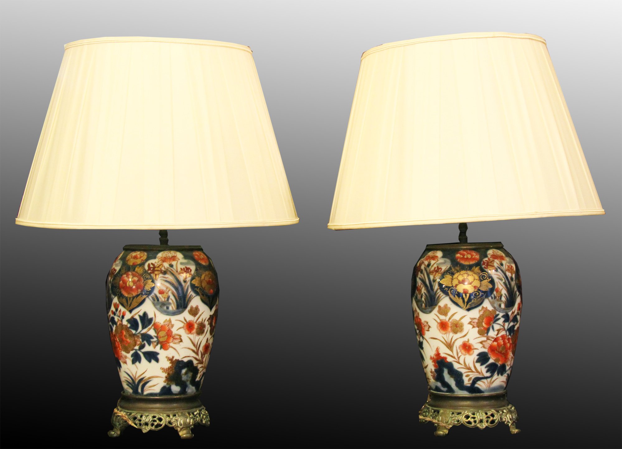 Сдвоенные лампы - отличный подарок. Фото с сайта sitorusantico.ru