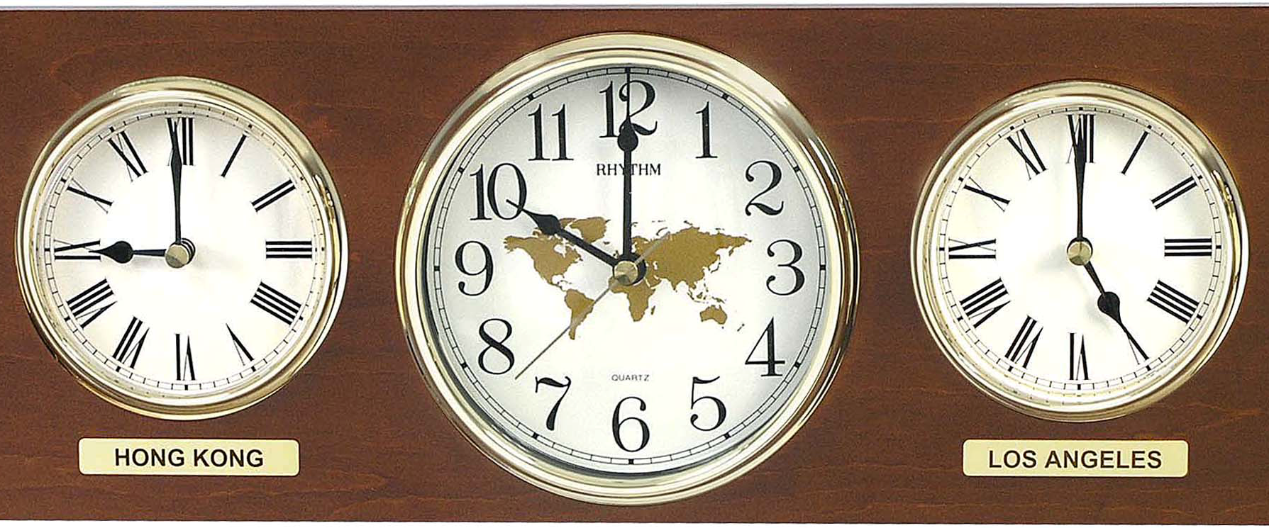 Часы для разных часовых поясов. Фото с сайта sellpo24.ru