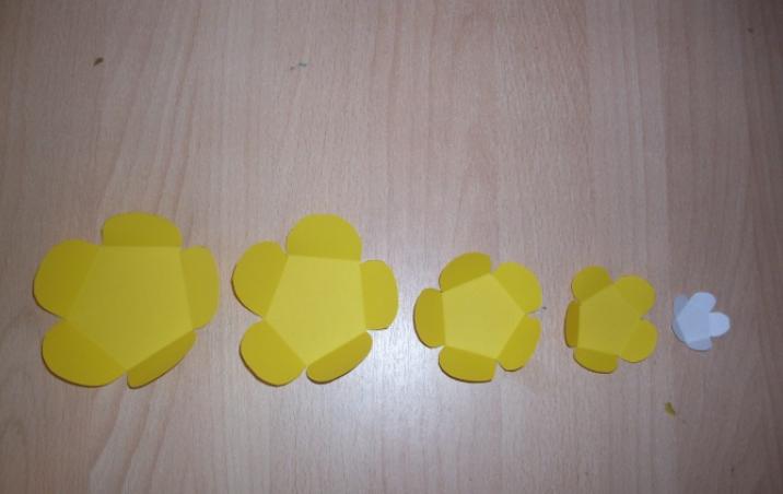 Бумажные цветы - формы и шаблоны для изготовления бумажных цветов шаг 146