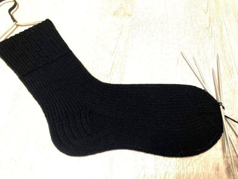 Мастер-класс по вязанию носков с описанием для начинающих
