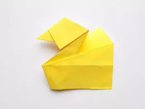 поделка-оригами-из-папира-схемы-и-пошаговая-инструкция-для-начинающих-мастеров-14-300x225.webp