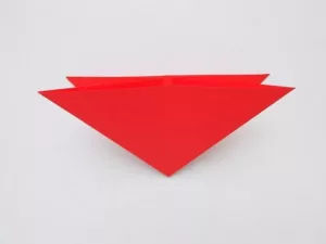 поделка-оригами-из-папира-схемы-и-пошаговая-инструкция-для-начинающих-мастеров-3-300x225.webp