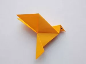 поделка-оригами-из-папы-схемы-и-пошаговая-инструкция-для-начинающих-мастеров-51-300x225.webp